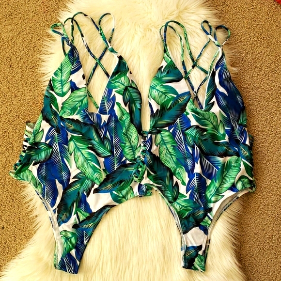 Last XL! Banana Print Strappy Onepiece Swimsuit - Picture 6 of 7